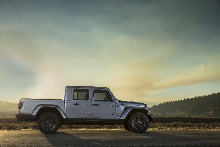  Jeep Gladiator Overland (JT) 2019 года  (NA) (фото 28 из 45)